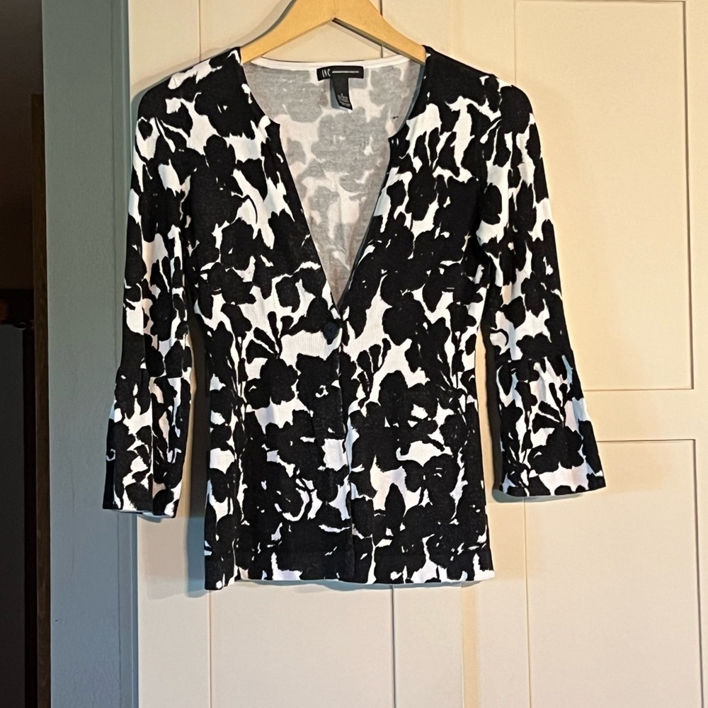 INC black white sweater, 3/4 bell sleeves, one button, size S